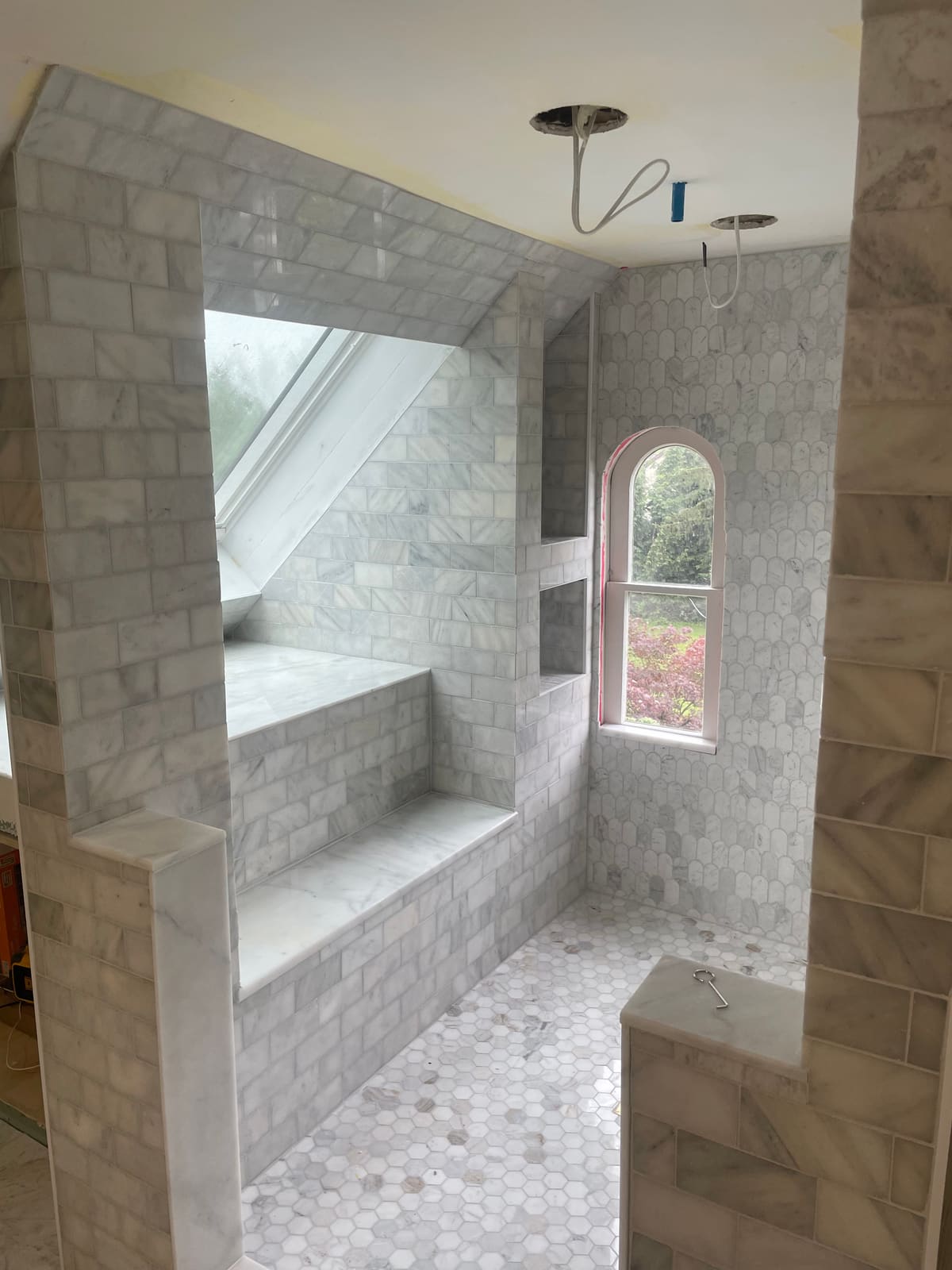 Carrara marble master bath — photo 2