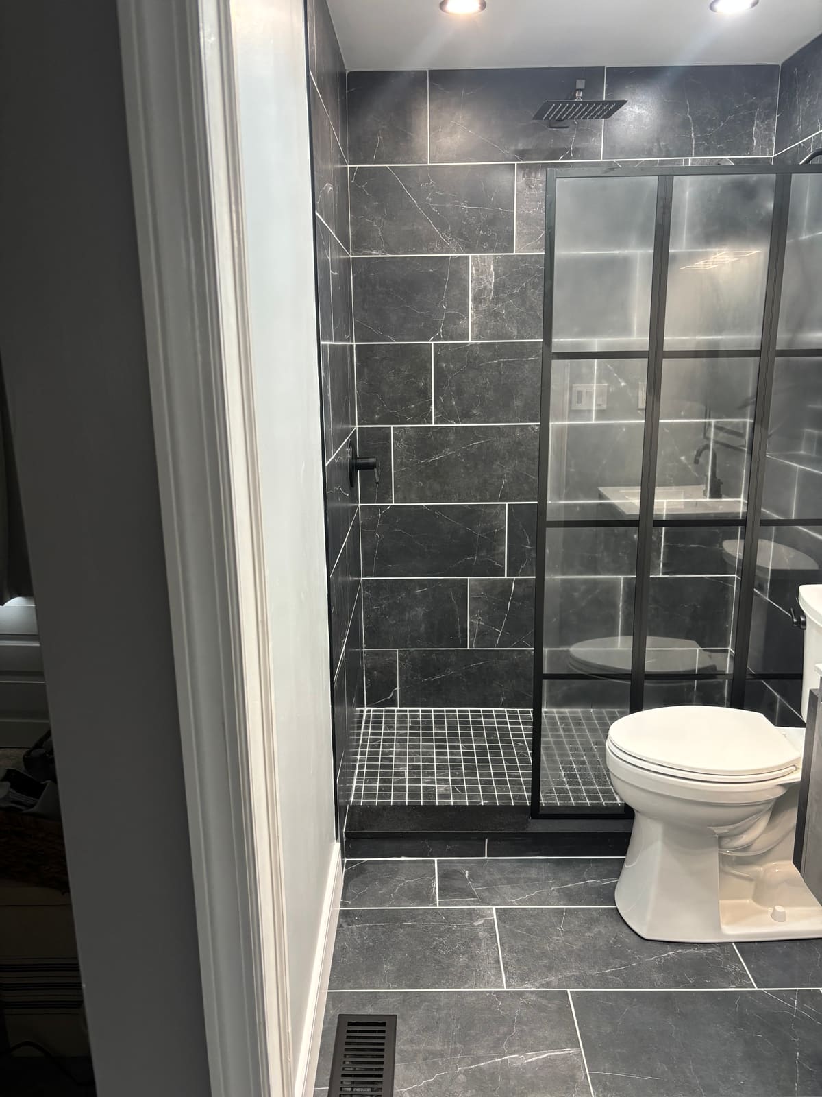 Charcoal marble bath