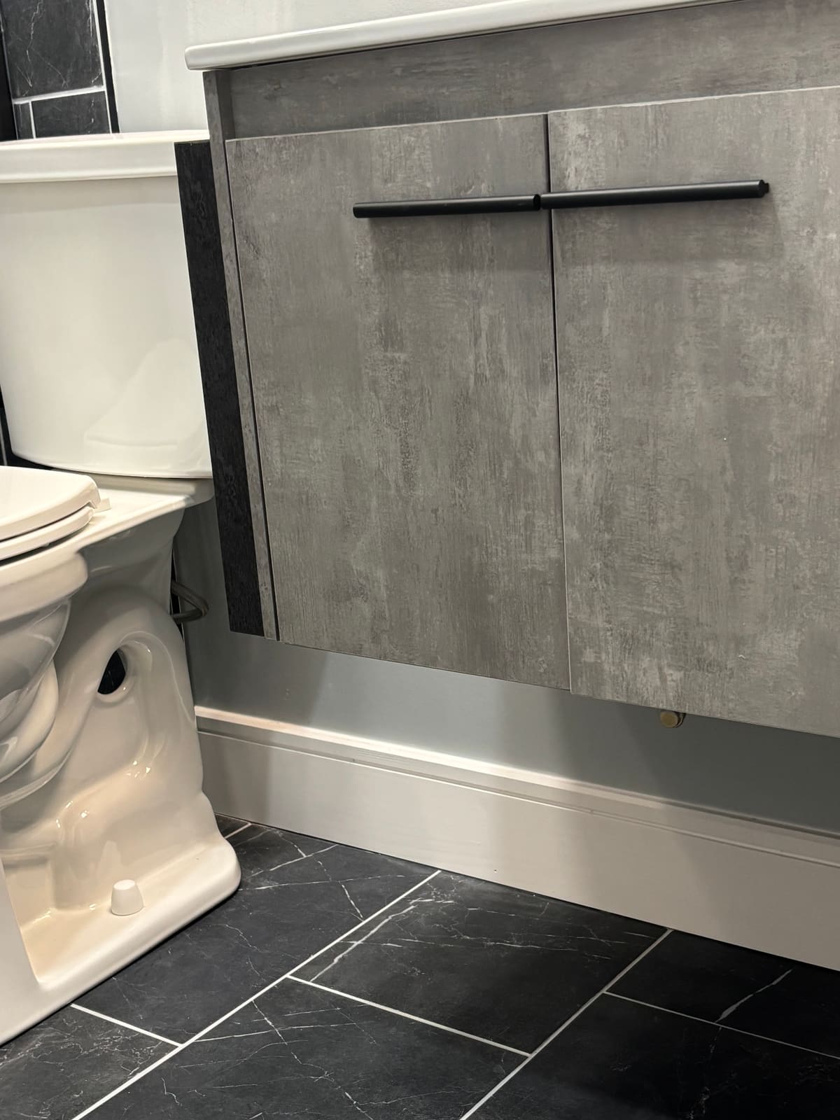 Charcoal marble bath — photo 6