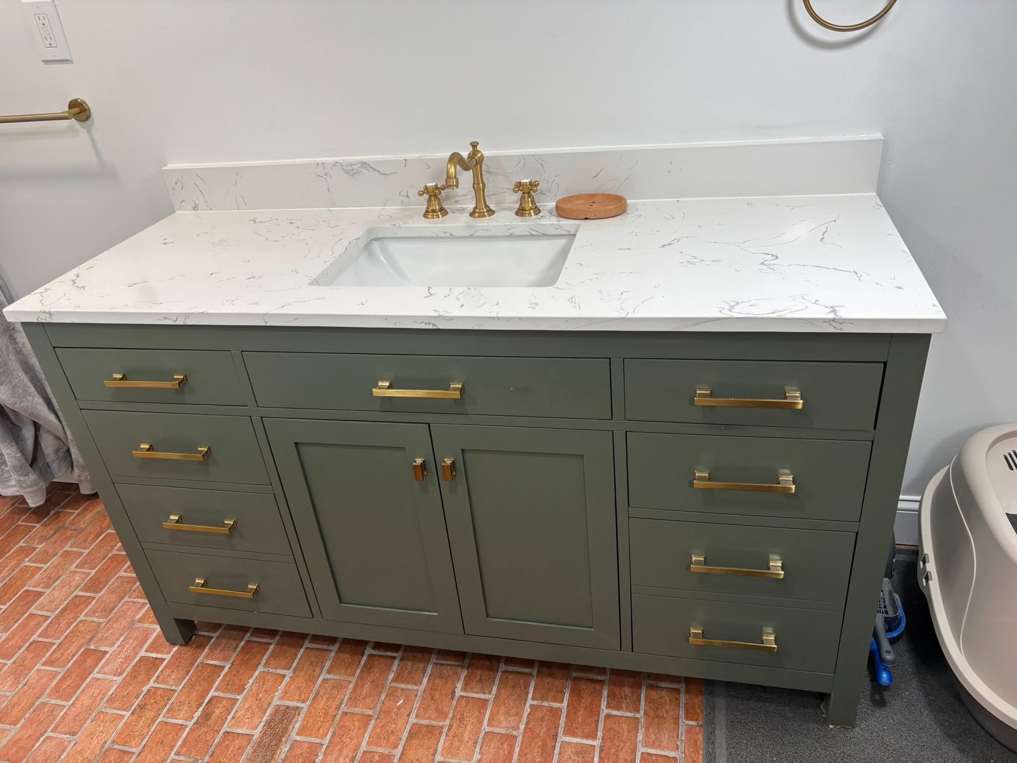 Marble attic bath — photo 6