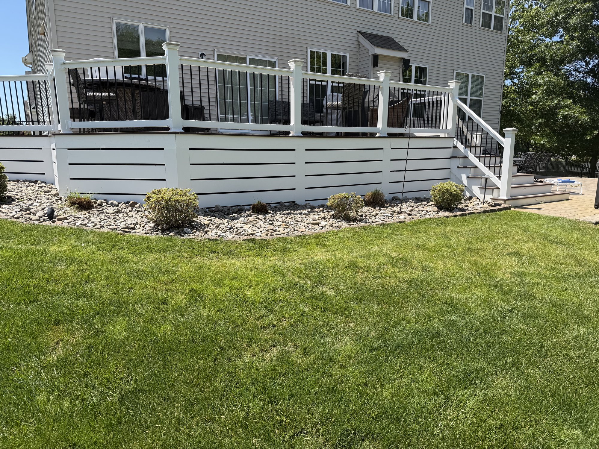 Wraparound composite deck — photo 2