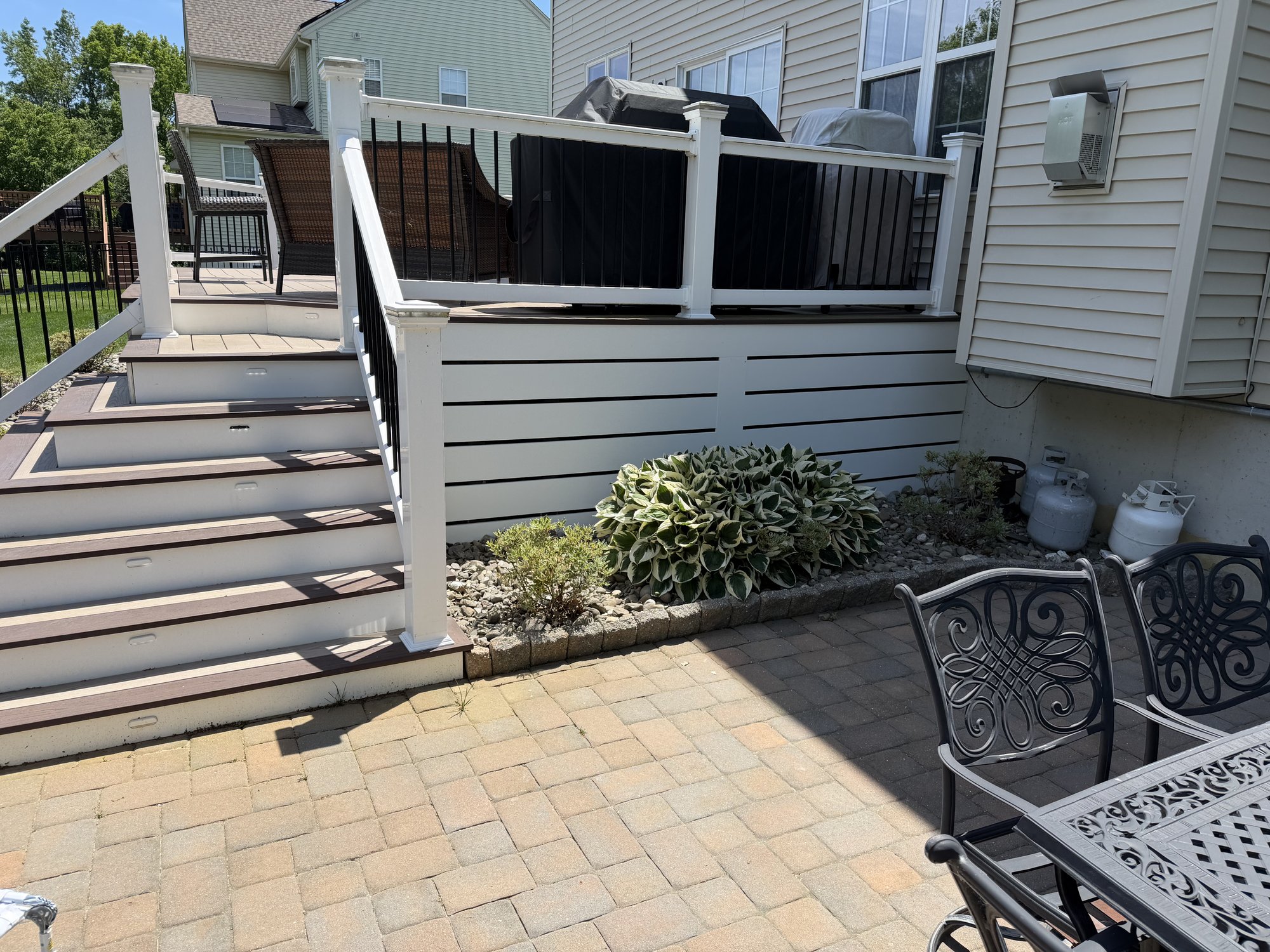 Wraparound composite deck — photo 5